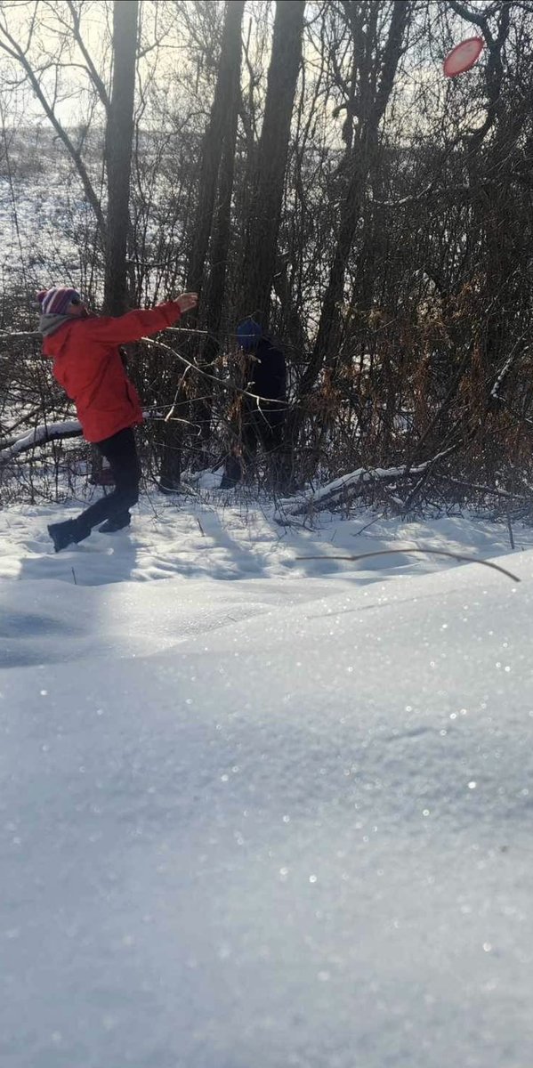 Tobinatorx's tweet photo. Helluva adventure!! 45 holes over 3 different courses in the 3rd coldest I’ve likely played in! #WinterDiscGolf 🇨🇦❤️🥶 https://t.co/a4zrmC4NlA