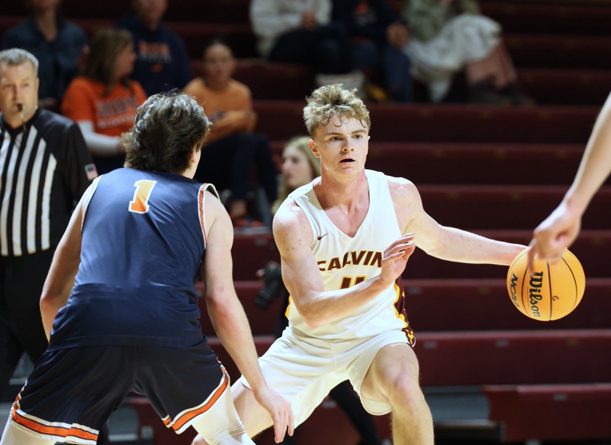 lenny_padilla's tweet photo. Hope College 65, Calvin University 63 in JV  on Wednesday. For Hope, Blake Pistro 19, Tyson Mann (Grandville) 9, Devin Marathe 8. For Calvin, Austin Buckley (Byron Center) 21, Sam Dyer (Potter's House) 10, Kyle Cannon (Holland Christian) 8, Quincy Winkle (PH) 8. https://t.co/vJZe1bAofQ