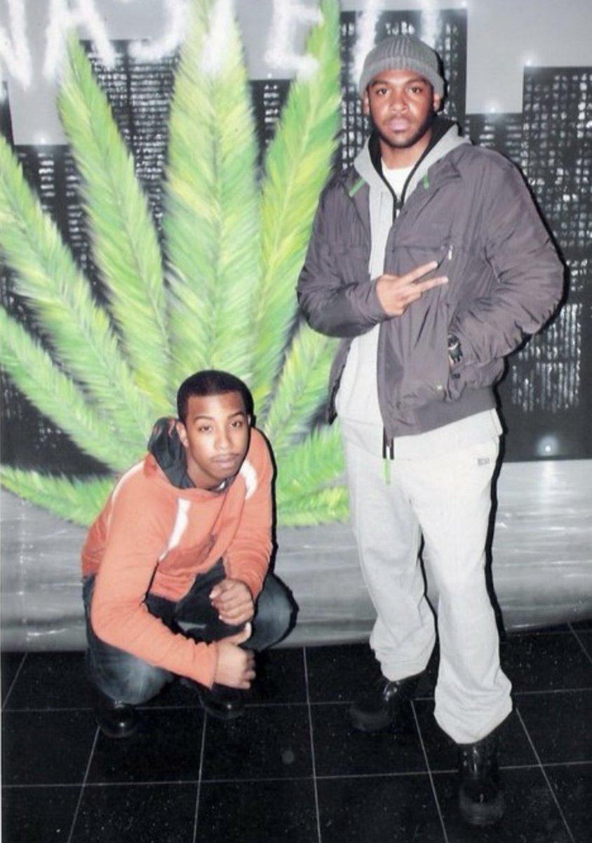 Fun fact: <a href="/FatRodney/">Fat Rodney</a> took me to my first gogo back in 05 or 06 we went to the Tunnel &amp; Neon within the same day. This pic is from 2010 DC Star 🔥