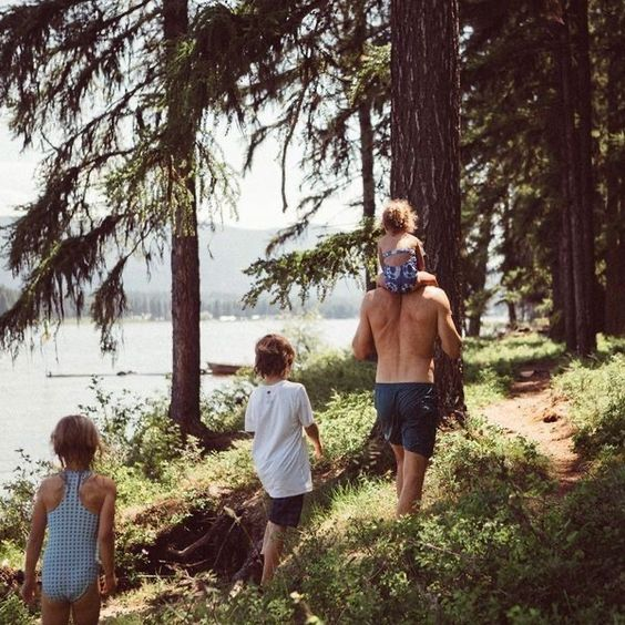 trad_west_'s tweet photo. Have at least 3 kids.

One to replace you.
One to replace your wife.

And one to replace your local childless liberal. https://t.co/T5vIGhqBRX