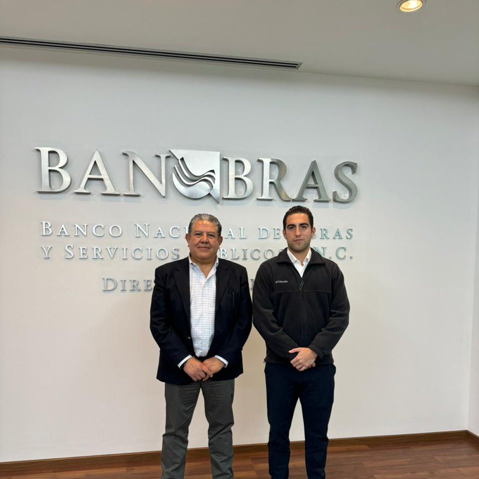 GinoSeguraV's tweet photo. Reestructuración histórica para el Estado de Quintana Roo: con la firma de los contratos de reestructuración de la deuda Pública Directa, estamos marcando un cambio significativo en la gestión económica del Estado, con las mejores condiciones crediticias, este esfuerzo servirá para reforzar la estabilidad financiera y fomentar el crecimiento sostenible de Quintana Roo. Continuamos trabajando con determinación para fortalecer nuestro Estado y asegurar un futuro próspero para nuestra comunidad.