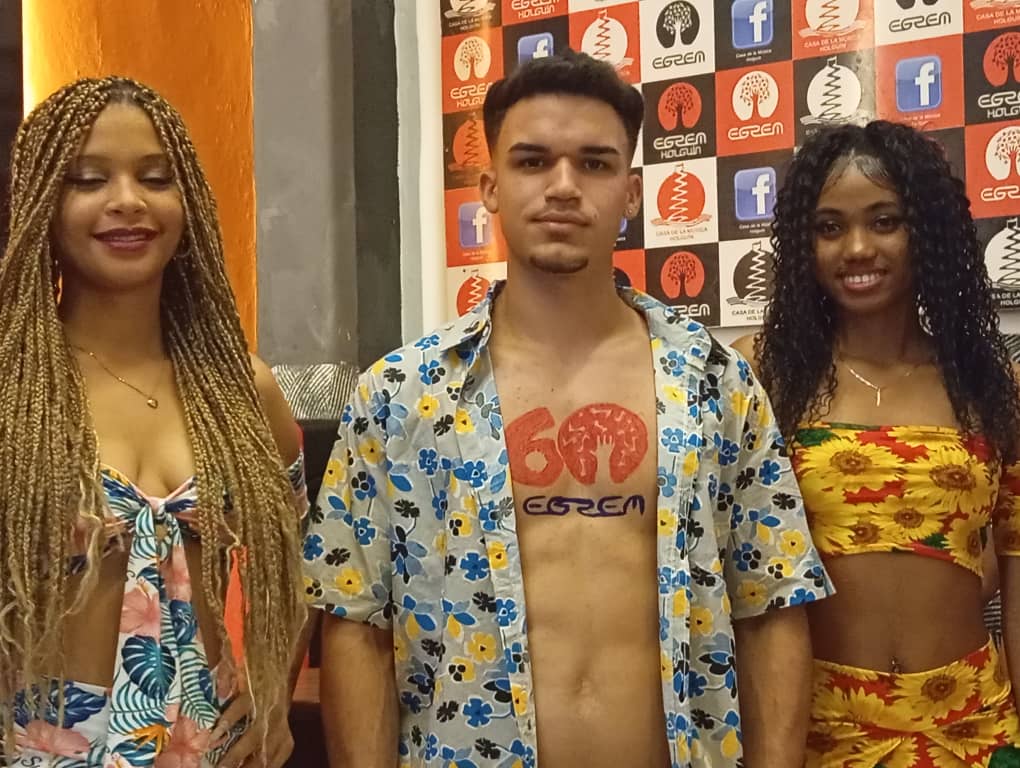 EGREMOFICIAL's tweet photo. @chanel_martell @CubaEsCultura @inst_la @Reinierkike @DanayGuantanamo @EgremHolguin @ComercialHlg - enfocar la producción fonográfica en el talento musical del territorio.
- importancia de los niños y el espectáculo musical para ellos
- producción de #eventosEGREM dentro del territorio
Sin dudas una jornada productiva y comprometida con los nuevos tiempos.
#60añosEGREM https://t.co/NBDJsj8Hre
