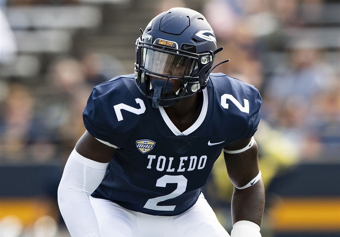 After a great conversation with @CoachCandle and @stantonweber I’m blessed to receive my first D1 offer to play at the University of Toledo! @ToledoFB @FenwickFB @FenwickCoachB