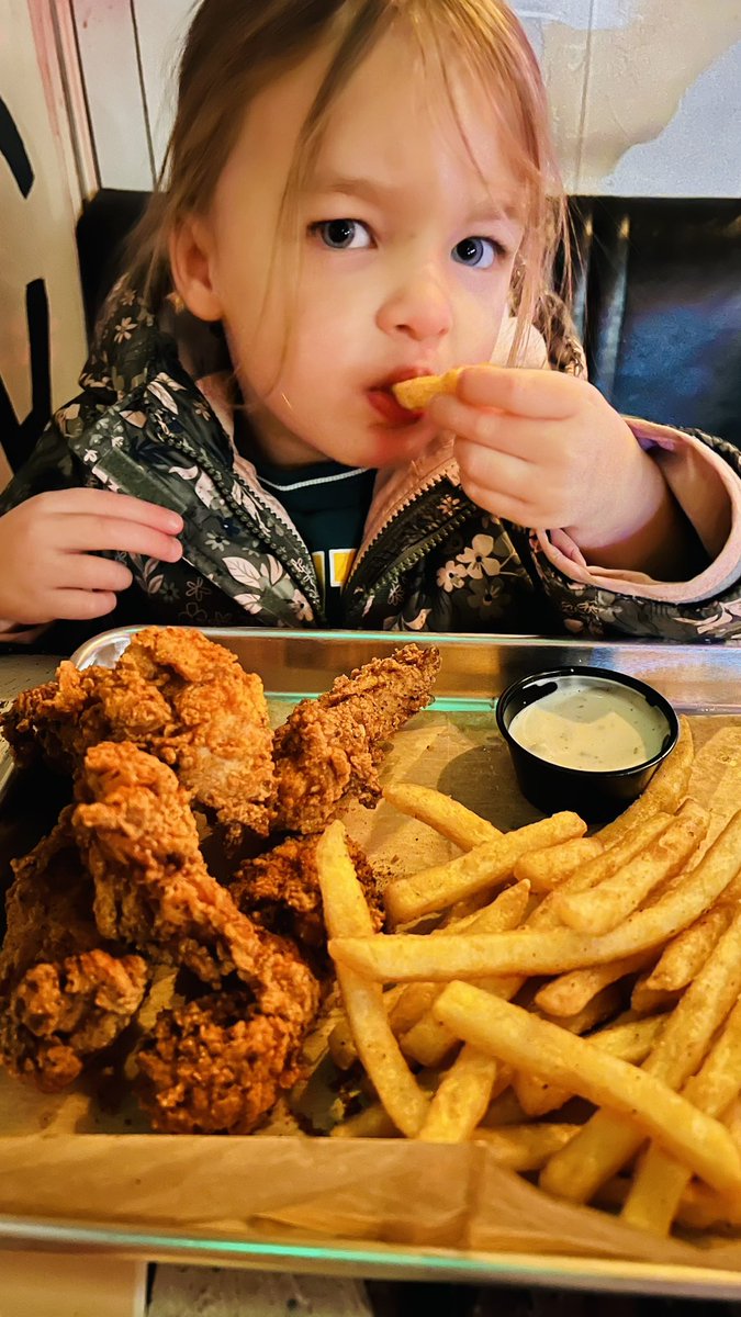 This young lady loved her <a href="/SAUCETHECITY/">Sauce The City Cleveland</a> at <a href="/rebarcleveland/">re:bar</a> Grand opening tonight 2130 E 9th Ckeveland Ohio open for Lunch and Dinner SAUCE THE CITY IS BACK DOWNTOWN!!!!