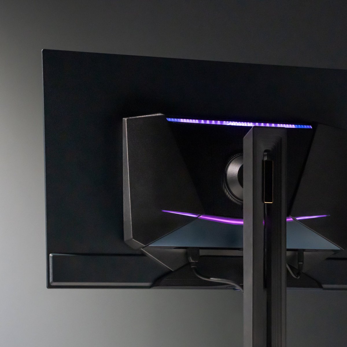 AORUS_ANZ's tweet image. The AORUS FO32U2P gaming monitor brings you the best of QD-OLED technology, offering infinite contrast, insane HDR, truest colors, and perfect blacks at 4K, 240Hz, and 0.03ms.❤️‍🔥
Don’t settle for less!

#GIGABYTE #AORUS #OLEDMonitor