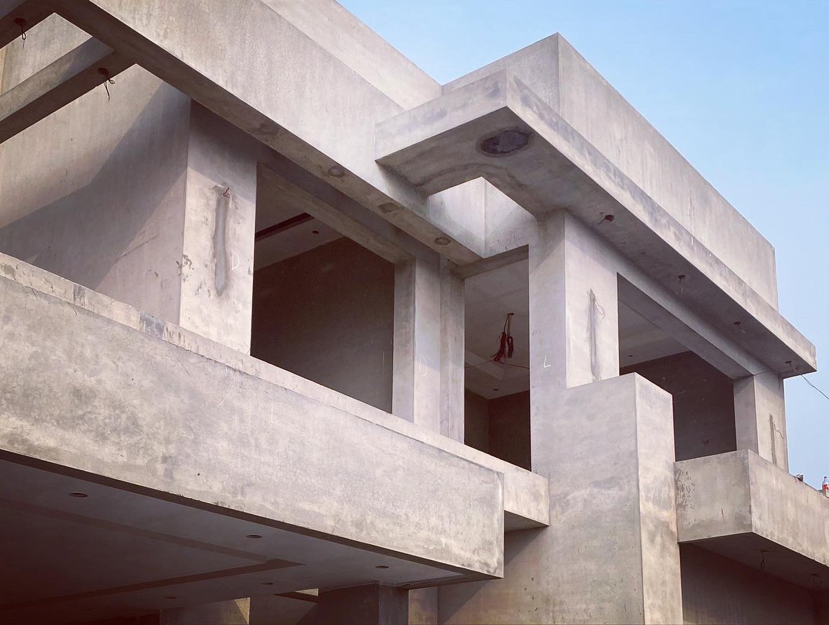 Site Visit to an Ongoing 1 Kanal House Project located at Royal Palm City, Gujranwala.

#architecture #interiordesign #interiorarchitect #construction #projectmanagement #modernhouse #1kanalhouse #1kanal #greystructure #architectsinpakistan #architect #architects_in_lahore