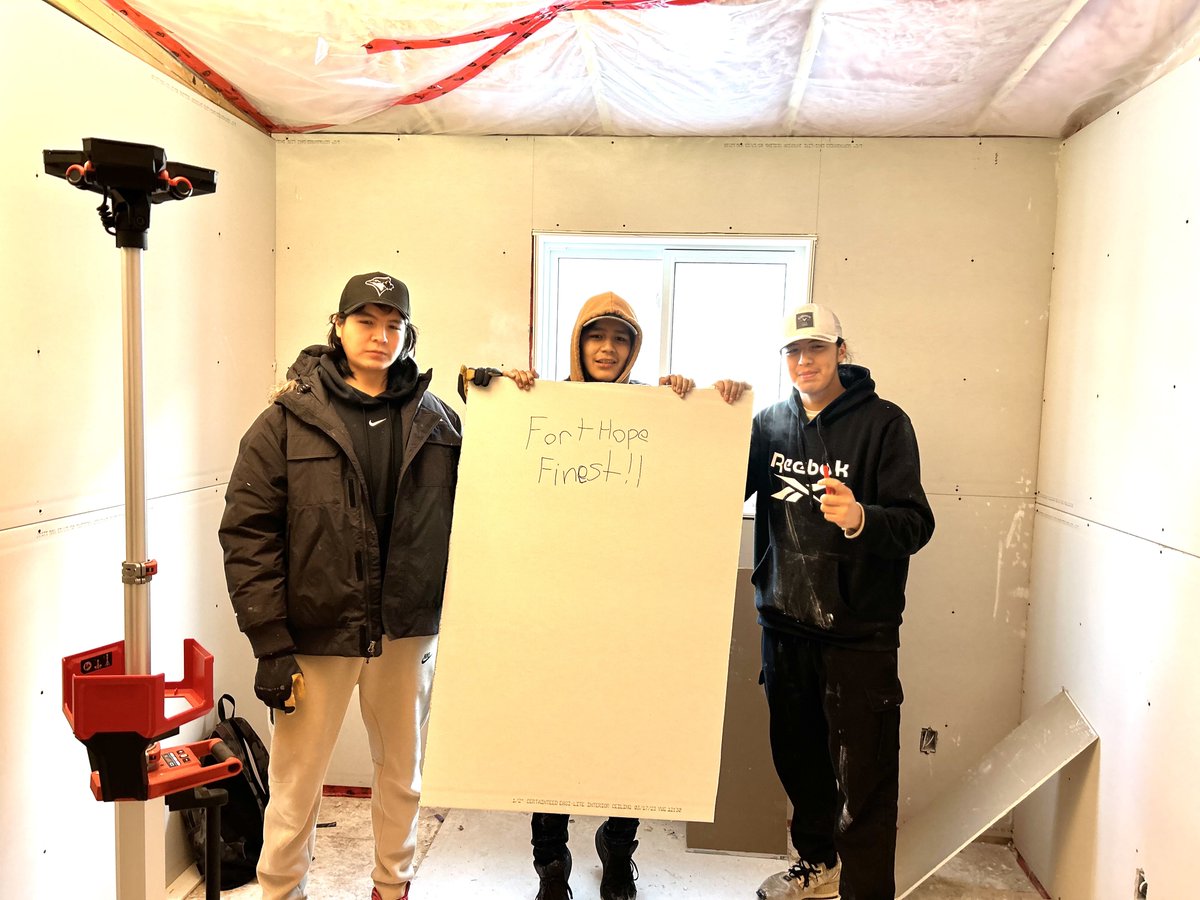 LisaMactbay's tweet photo. Students proud to represent their home communities @HammarskjoldP!
Tiny house builders making some really good progress on drywall.
@MatawaFNM #housingforall #empoweringyouthtothrive #FirstNationsHousing https://t.co/9xvrTEd7IQ