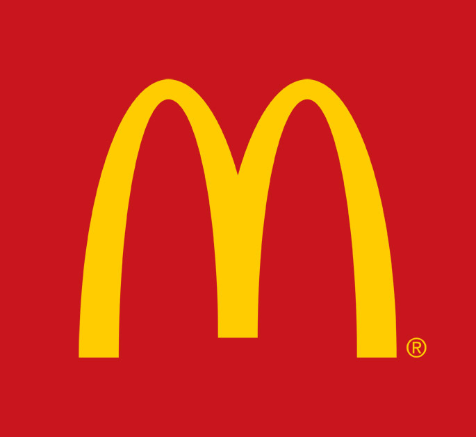 Thrones_Facts's tweet photo. The night before he auditioned as Jon Snow in #GameOfThrones, Kit Harington was at a McDonald's when a man started talking smack to his GF. He squared up with the guy and ended up getting his ass kicked along with a black eye. Kit thinks the black eye helped him land the role https://t.co/z1l5FpYHY0