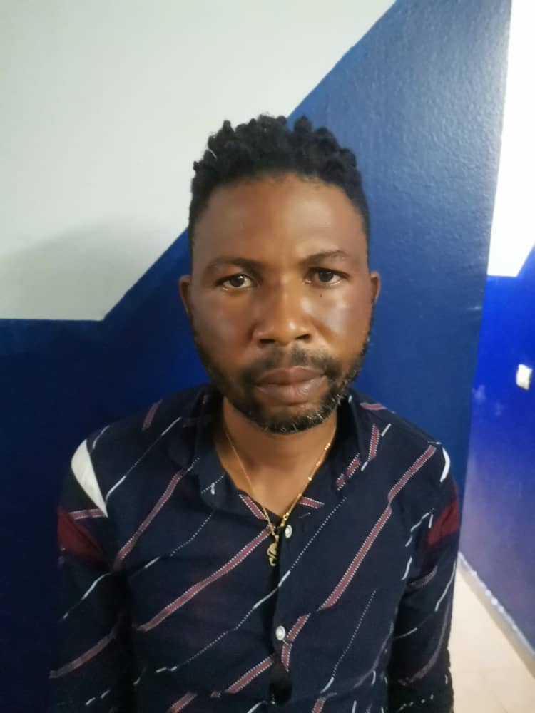 WillyGnonka's tweet photo. Individus interpellés par les FDO avec en leur possession environs 700.000.000 FCFA en faux billets de FCFA, d'Euro, et de Dollars à Abobo N'dotre quartier kobakro....
A suivre.......
Photos 👇👇👇 https://t.co/bsbyobzqoy