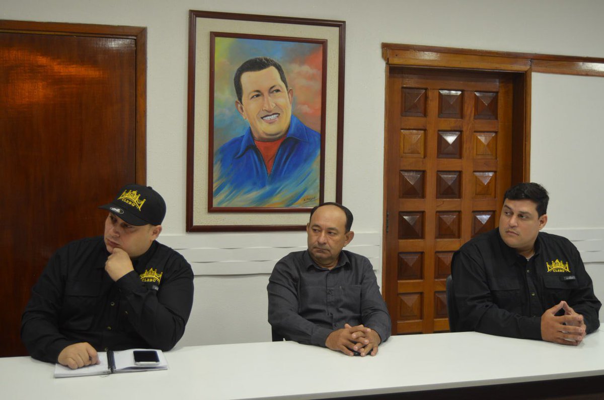 ¡Guárico de Encuentro! 🤝

Como parte de nuestro programa de Gobierno, Guárico de Encuentro, sostuvimos una reunión con los alcaldes y legisladores de oposición en el marco del respeto, la paz y la atención eficiente y efectiva para todo el pueblo guariqueño.