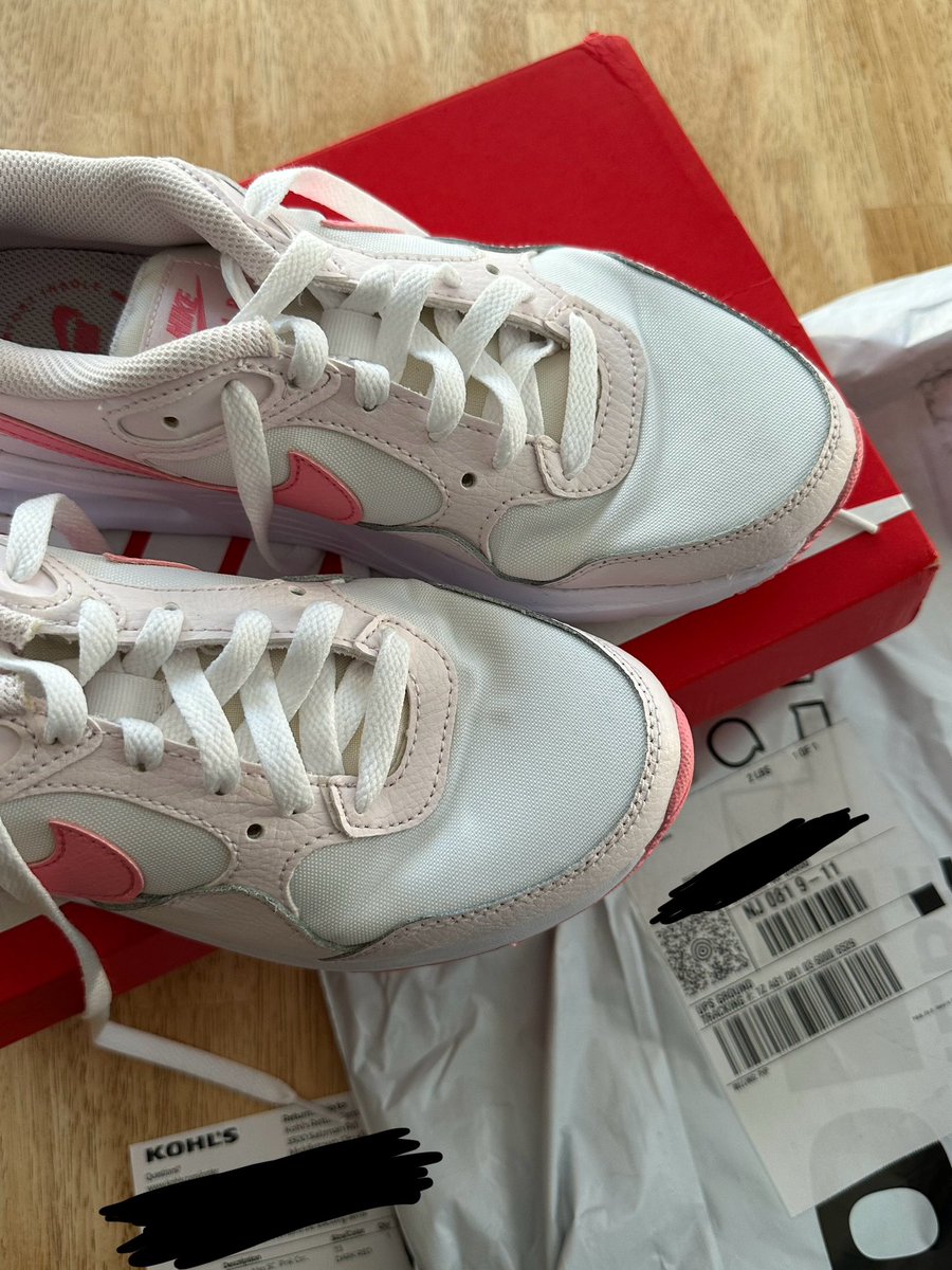dawn_devito's tweet photo. Seriously @Kohls?? Imagine my surprise when my daughter ripped open the packaging for the “new” sneakers she was so excited for, only to find these inside… https://t.co/MycN2kJbdG