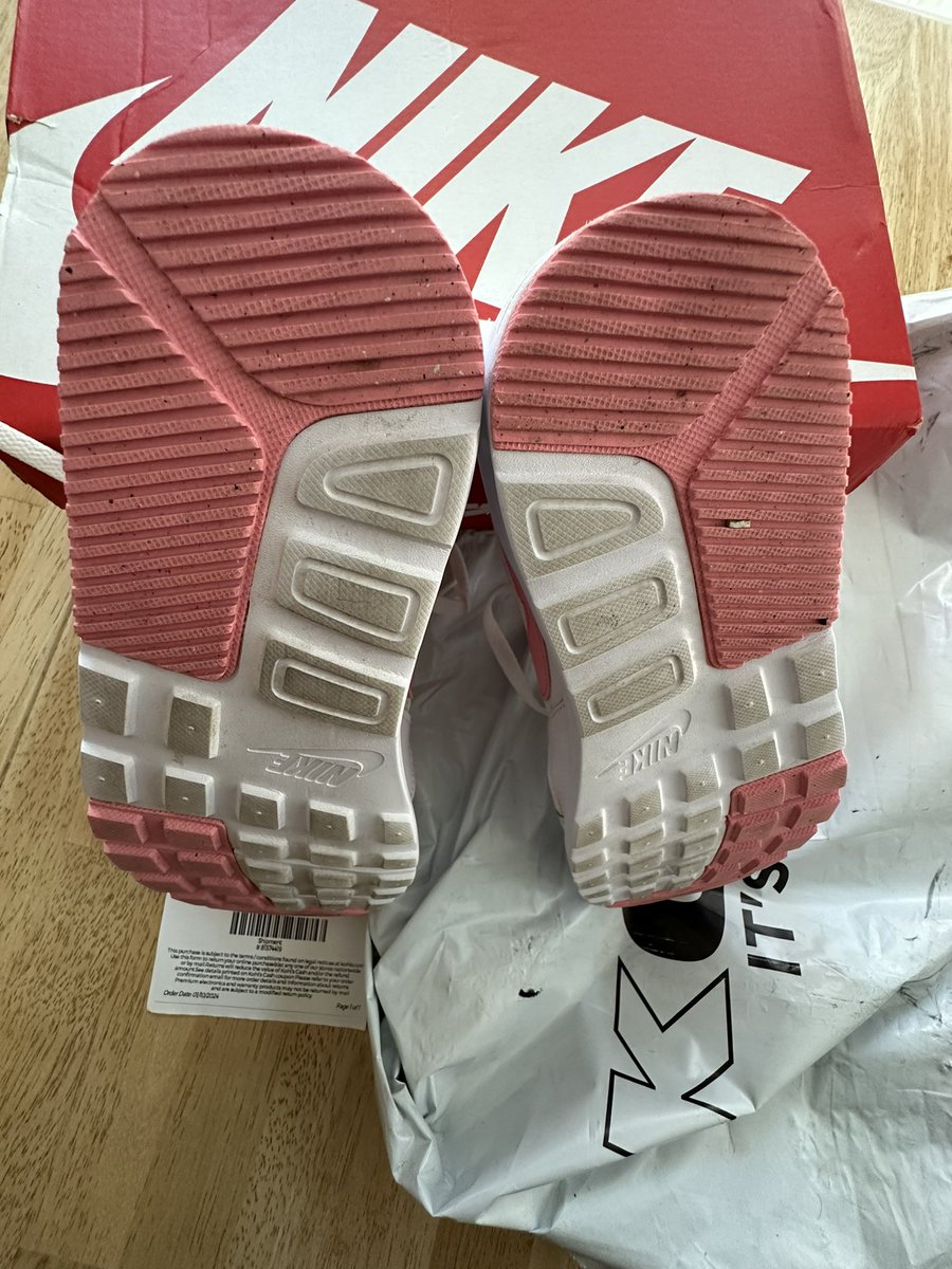 dawn_devito's tweet photo. Seriously @Kohls?? Imagine my surprise when my daughter ripped open the packaging for the “new” sneakers she was so excited for, only to find these inside… https://t.co/MycN2kJbdG