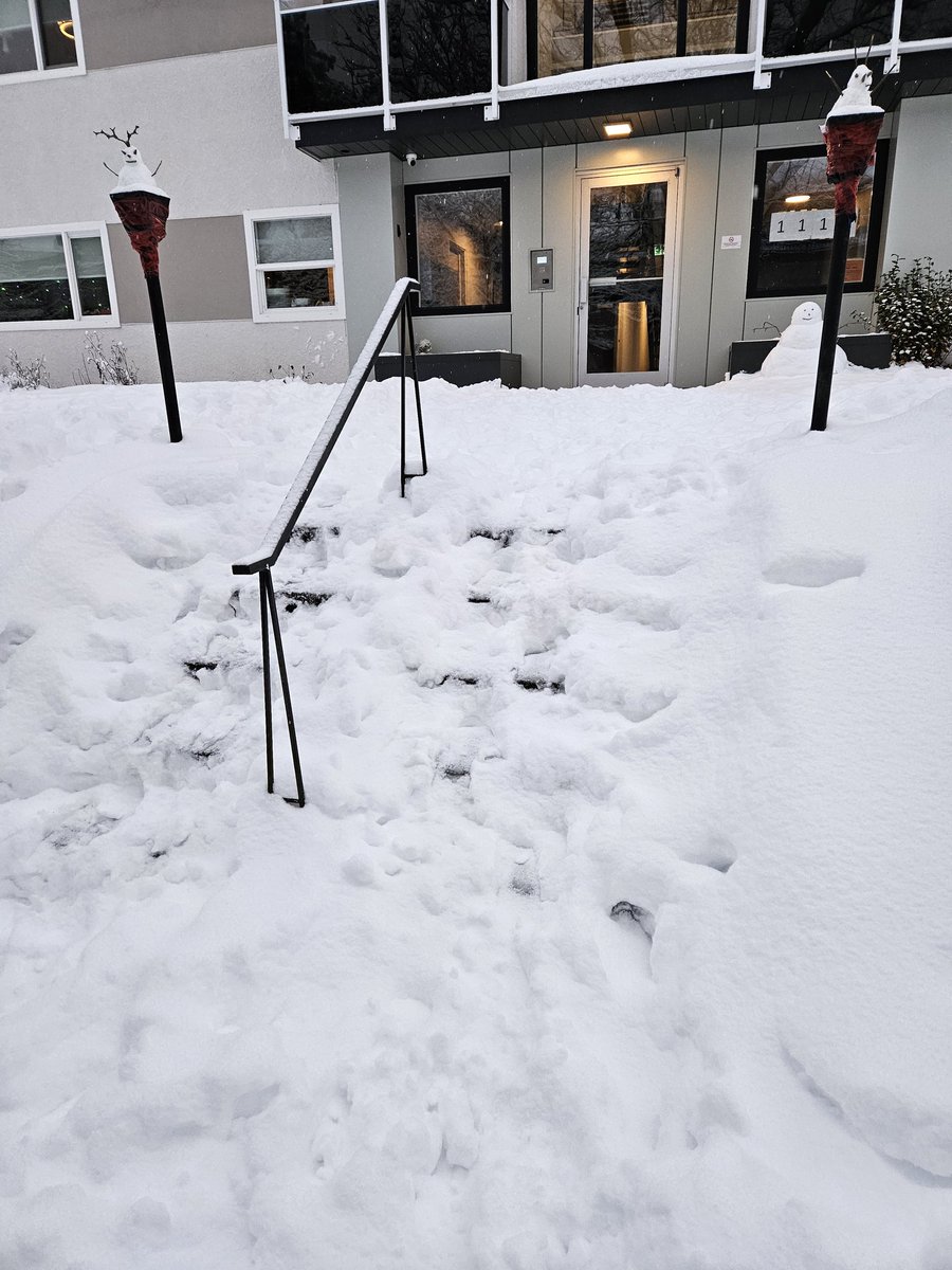 1117 Hamiton Street New West BC tweet media