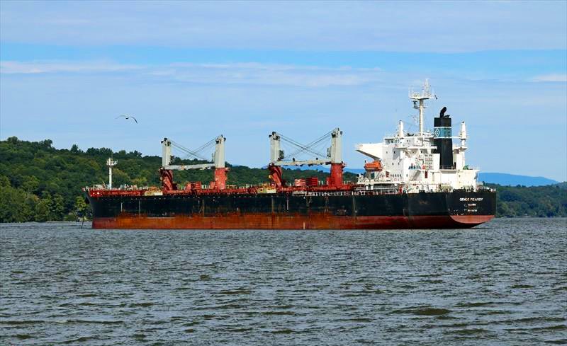 kaidensharmaa's tweet image. .@CENTCOM claims yet another drone attack, launched from Houthi controlled areas in Yemen, on a Marshall Islands-flagged, U.S.-owned and operated bulk carrier ship.

Some damage reported but no injuries.
#Gulfofaden #RedSeaAttacks