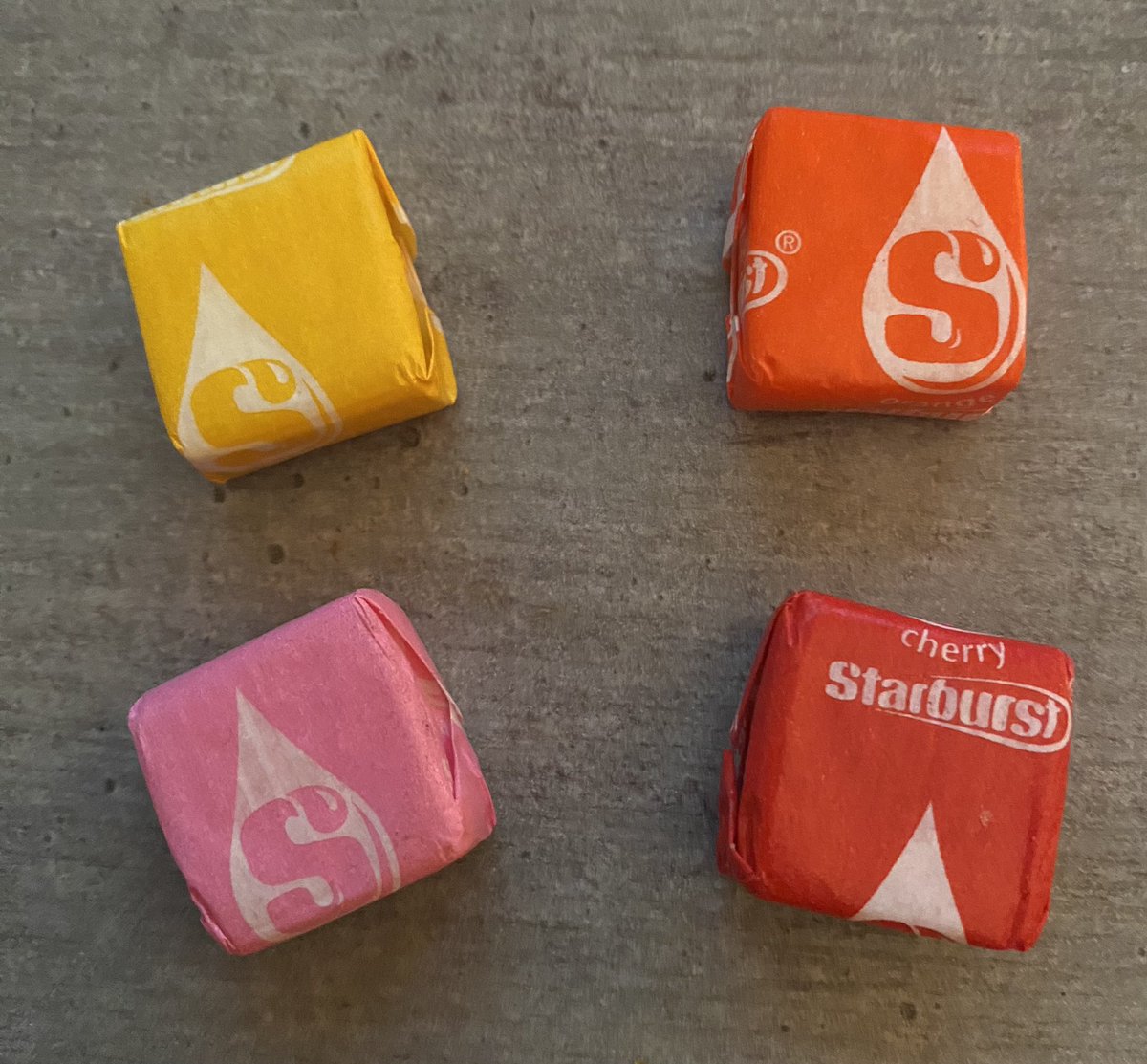 Bevarooni 👠 tweet media