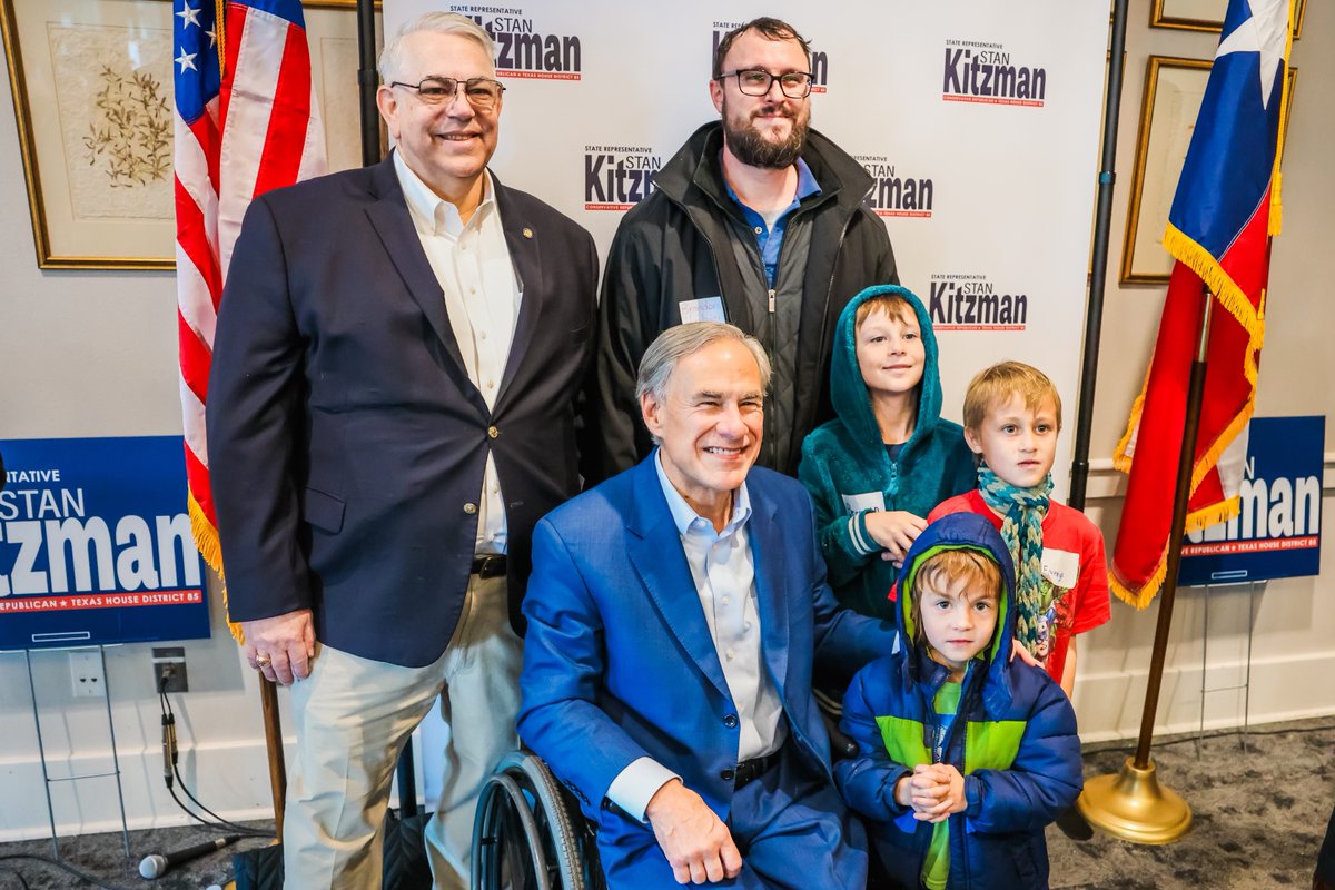 GregAbbott_TX's tweet photo. Thank you, Brookshire!

Another great campaign stop today with Rep. @StanKitzmanTX.

Proud to support Stan’s re-election campaign for House District 85. https://t.co/oGgBOyzBeb