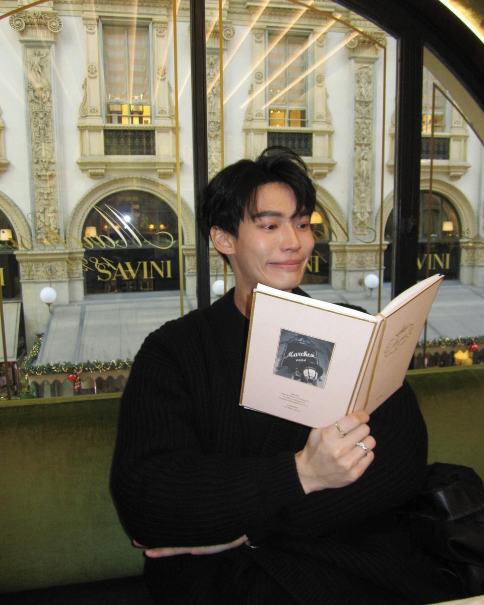 หล่อน่ารัก💚💚💚💚
WIN BA PRADA MFW24
#PradaFW24xWIN
#PradaFW24 #PradaxWin 
#winmetawin <a href="/winmetawin/">Winmetawin</a>