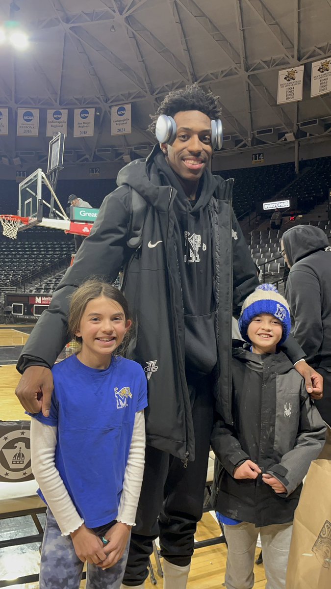 Nikki Rogers (@nikkirogersop) on Twitter photo When you are from Memphis, there isn’t a bigger thrill than meeting <a href="/Iam1Cent/">Penny Hardaway</a>
Thank you, <a href="/Nae_Ratty/">Nae’Qwan Tomlin</a> and @RealJahvonQ for being very gracious.
Thank you <a href="/dwighteboyd/">Dwight Boyd</a> for seeing the kids and ushering them over. When you are from Memphis, there isn’t a bigger thrill than meeting <a href="/Iam1Cent/">Penny Hardaway</a>
Thank you, <a href="/Nae_Ratty/">Nae’Qwan Tomlin</a> and @RealJahvonQ for being very gracious.
Thank you <a href="/dwighteboyd/">Dwight Boyd</a> for seeing the kids and ushering them over.