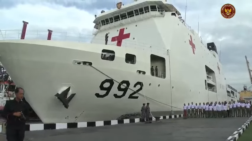 Jatosint's tweet photo. JUST IN 🇮🇩🇵🇸🇪🇬:

Indonesian Navy @_TNIAL_ hospital ship KRI dr. Radjiman Wedyodiningrat (992) departed Jakarta for Egypt to deliver humanitarian aid for Palestinian people

The ship departed with 214 people on board, including 36 security personnel from SF units https://t.co/Rnc9jfxUCX