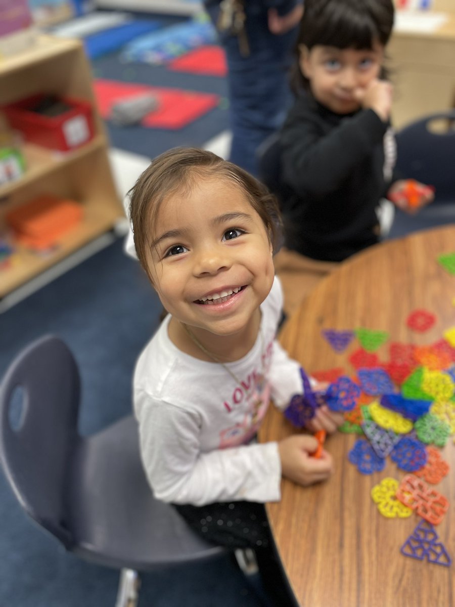 NISDMichael's tweet image. These little builders had big smiles on their faces while they worked. #worktime #prekstars