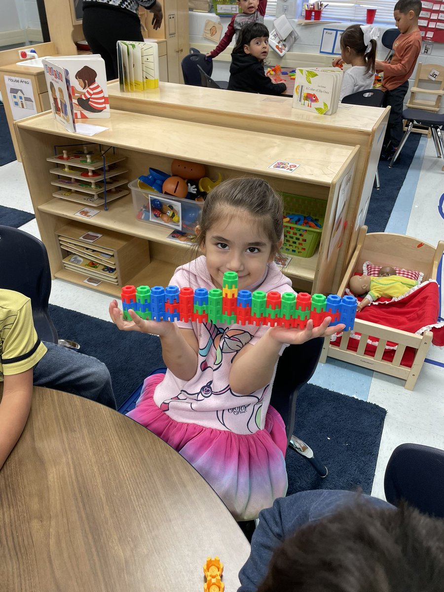 NISDMichael's tweet image. These little builders had big smiles on their faces while they worked. #worktime #prekstars