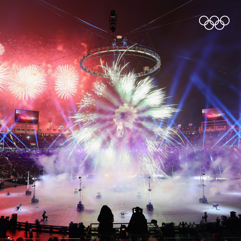 Olympics's tweet photo. ■■■■□90% 
𝙊𝙥𝙚𝙣𝙞𝙣𝙜 𝘾𝙚𝙧𝙚𝙢𝙤𝙣𝙮 𝙇𝙤𝙖𝙙𝙞𝙣𝙜...

24 hours until the @Gangwon2024 show begins, here is how it went down last time we hosted an Olympic Opening Ceremony in South Korea! 🇰🇷 

#Gangwon2024 | #PyeongChang2018