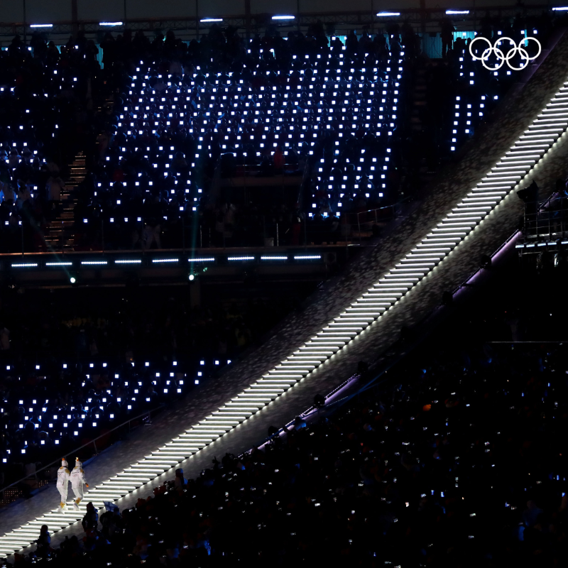 Olympics's tweet photo. ■■■■□90% 
𝙊𝙥𝙚𝙣𝙞𝙣𝙜 𝘾𝙚𝙧𝙚𝙢𝙤𝙣𝙮 𝙇𝙤𝙖𝙙𝙞𝙣𝙜...

24 hours until the @Gangwon2024 show begins, here is how it went down last time we hosted an Olympic Opening Ceremony in South Korea! 🇰🇷 

#Gangwon2024 | #PyeongChang2018