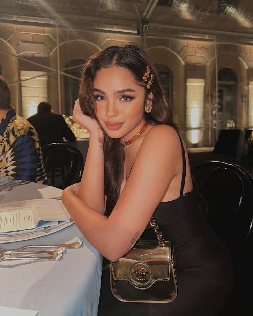 คุณ Andrea Brillantes นักแสดง นางแบบ และนักธุรกิจชาวฟิลิปปินส์ กดไลค์โพสต์อินสตาแกรมของ #JISOO x Alo

JISOO ALO IT GIRL 
#JISOOxALO #JISOO