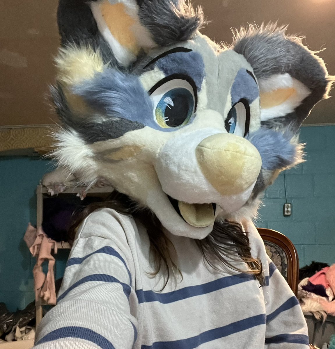 SunDragonSuits's tweet photo. this is the most “i want to keep him.” premade fursuit i’ve ever made https://t.co/M2iW2kiTmj