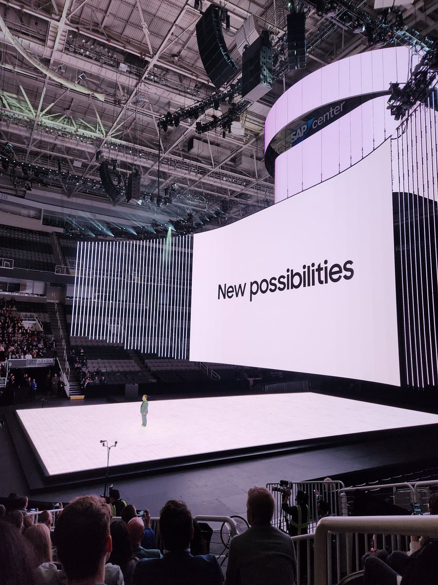 tarunemany's tweet photo. Glimpese of Samsung unpacked #SamsungUnpacked2024 #GalaxyAI https://t.co/wiJLYY69nH