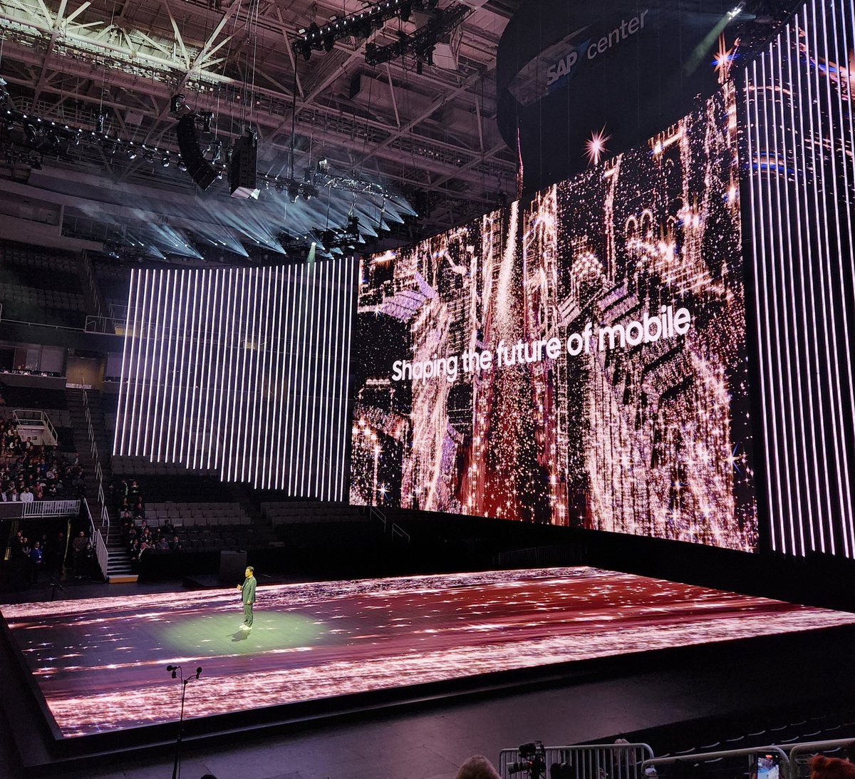 tarunemany's tweet photo. Glimpese of Samsung unpacked #SamsungUnpacked2024 #GalaxyAI https://t.co/wiJLYY69nH