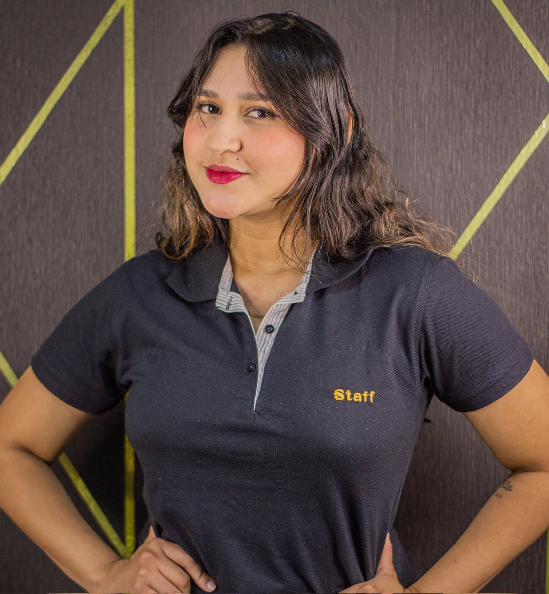 INFstudioSM's tweet image. 💁🏽‍♀️Alejandra una mujer sin límite de sueños, altruista, colaboradora y empática, le encanta hablar 🙈 y reir, quiere que le vaya bien a todas💪🏽mujeres fuertes acompañando a mujeres valientes💖
Déjale mensajito a Aleja, seguro será feliz💌
#monitora #team #woman #power #dreamer #be
