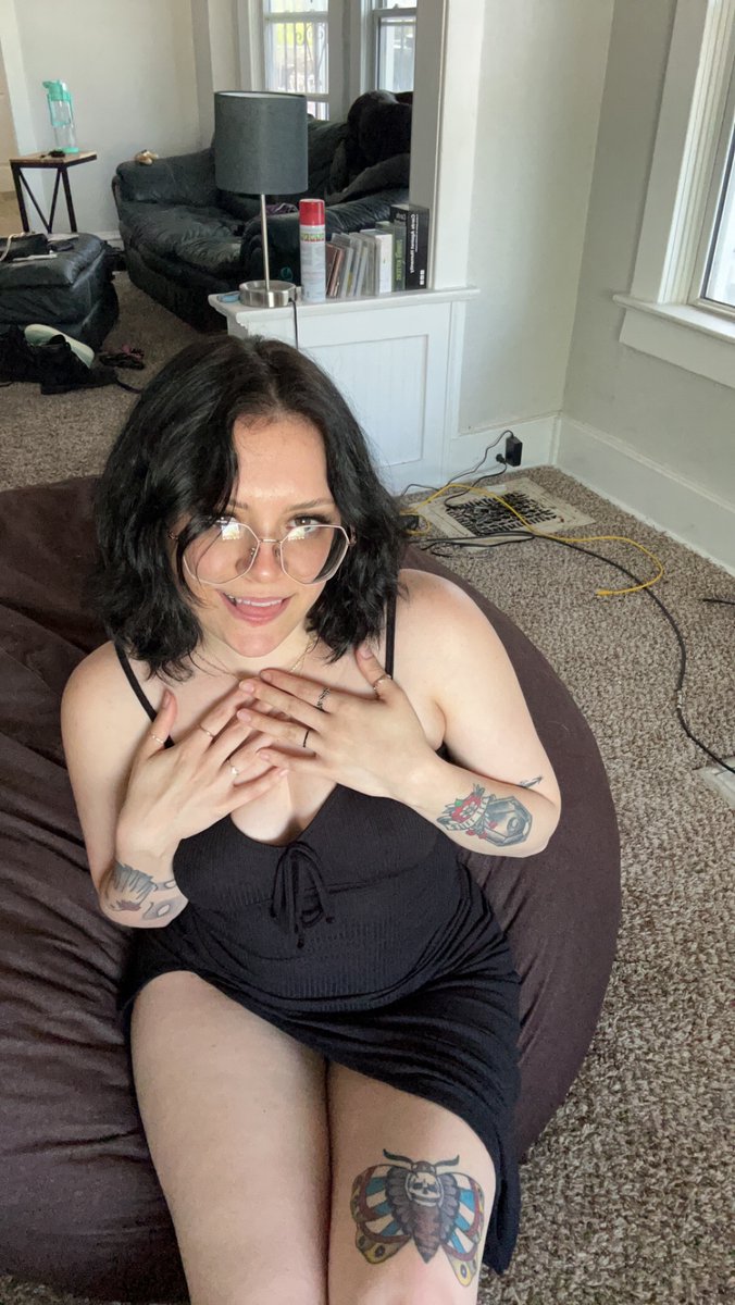 Slutty enough for you 😘

#sexylatina #prettylatina #latinababe