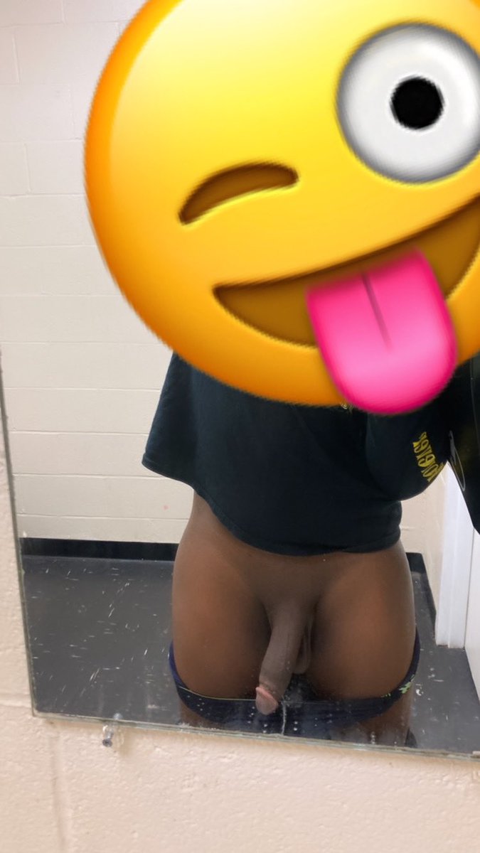 901Yachty's tweet photo. https://t.co/jrTSnqteFC

Pull Dick Out Public Bathroom https://t.co/4j89unwKg1