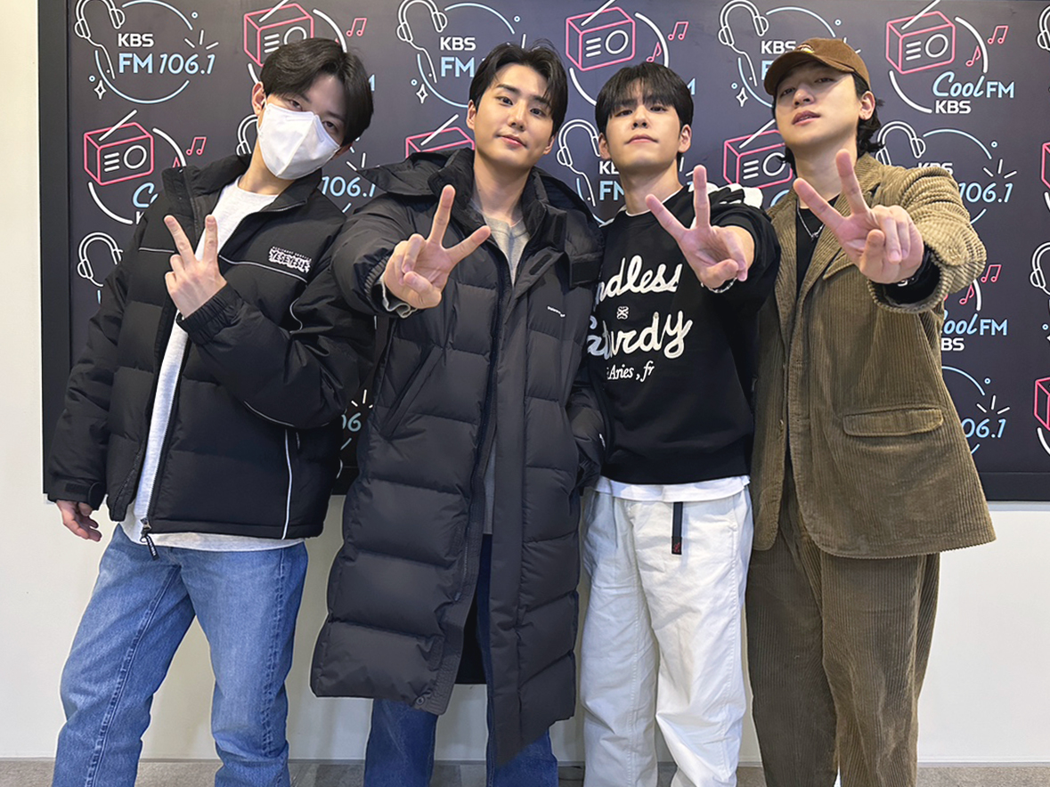 [ #DAY6_BEHIND ]

나👏는👏 데키라가👏
정말👏좋아👏👏🎵

복작복작 즐거웠던
빙고미션도 무사히 완수!😊

#DAY6 #데이식스
#데이식스의키스더라디오 
#KBSCoolFM