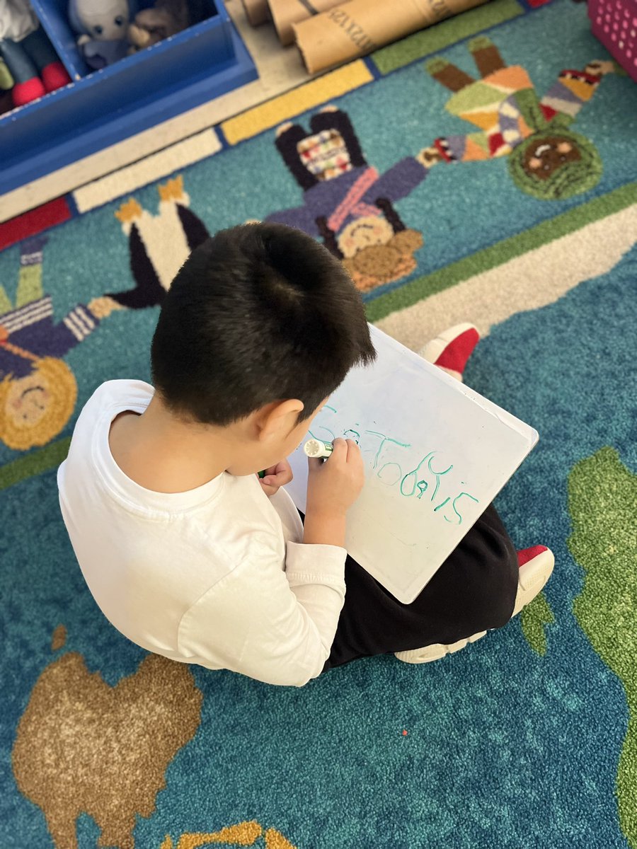 RCPS_EarlyLearn's tweet image. Writing in Pre K 
#writingsamples #prek #Wednesdayfeeling #LearningThroughPlay #pat #dph