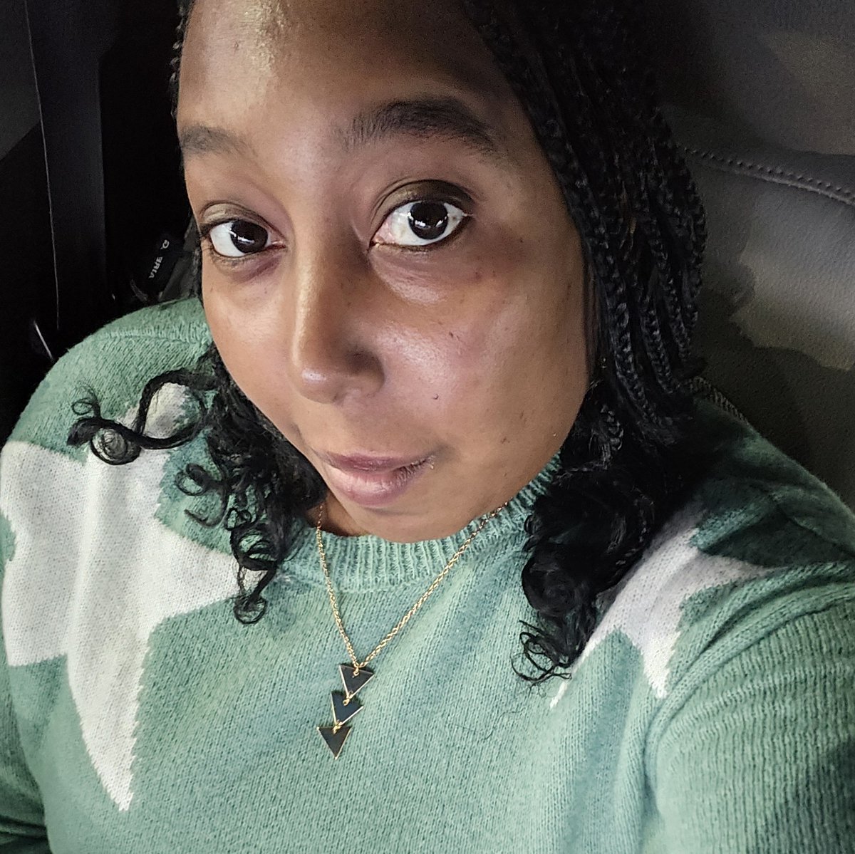RoyalT520's tweet photo. #NewProfilePic https://t.co/VWJRmg4EOO