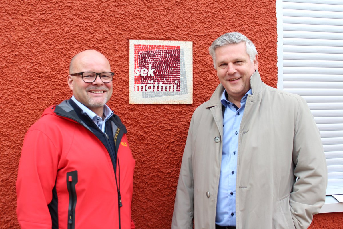 Die Energiestadt Gold Mettmenstetten und die Energiestadt Knonau haben den begehrten Prix Watt d'Or des Bundesamtes für Energie im Bereich Gebäude gewonnen. Dies für eine super Schulhausrenovation. Herzliche Gratulation! Die Energiestädte gehen mit vorbildlichen Projekten voran.