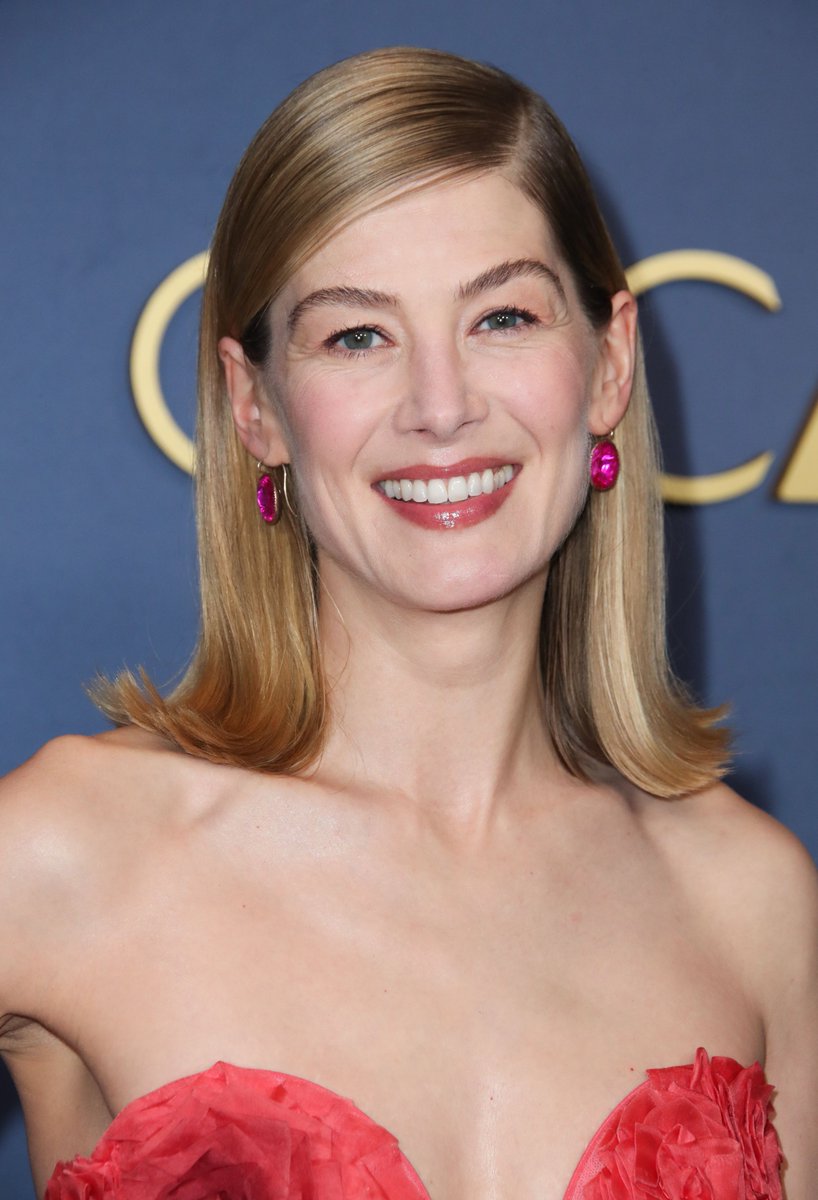 Rosamund Pike
At the #GovernorsAwards in Hollywood
9th January 2024
#RosamundPike