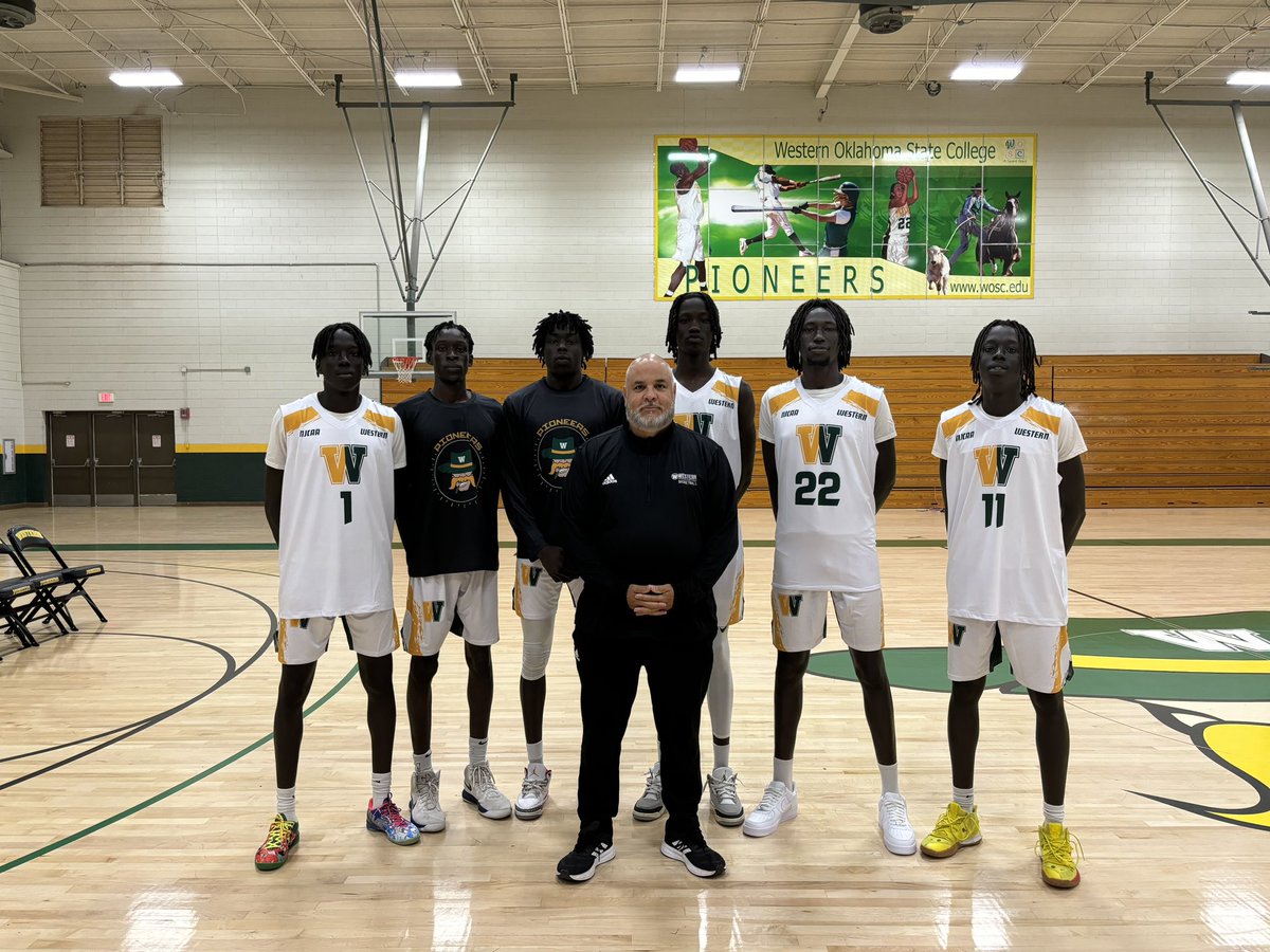 Coach Ro tweet media