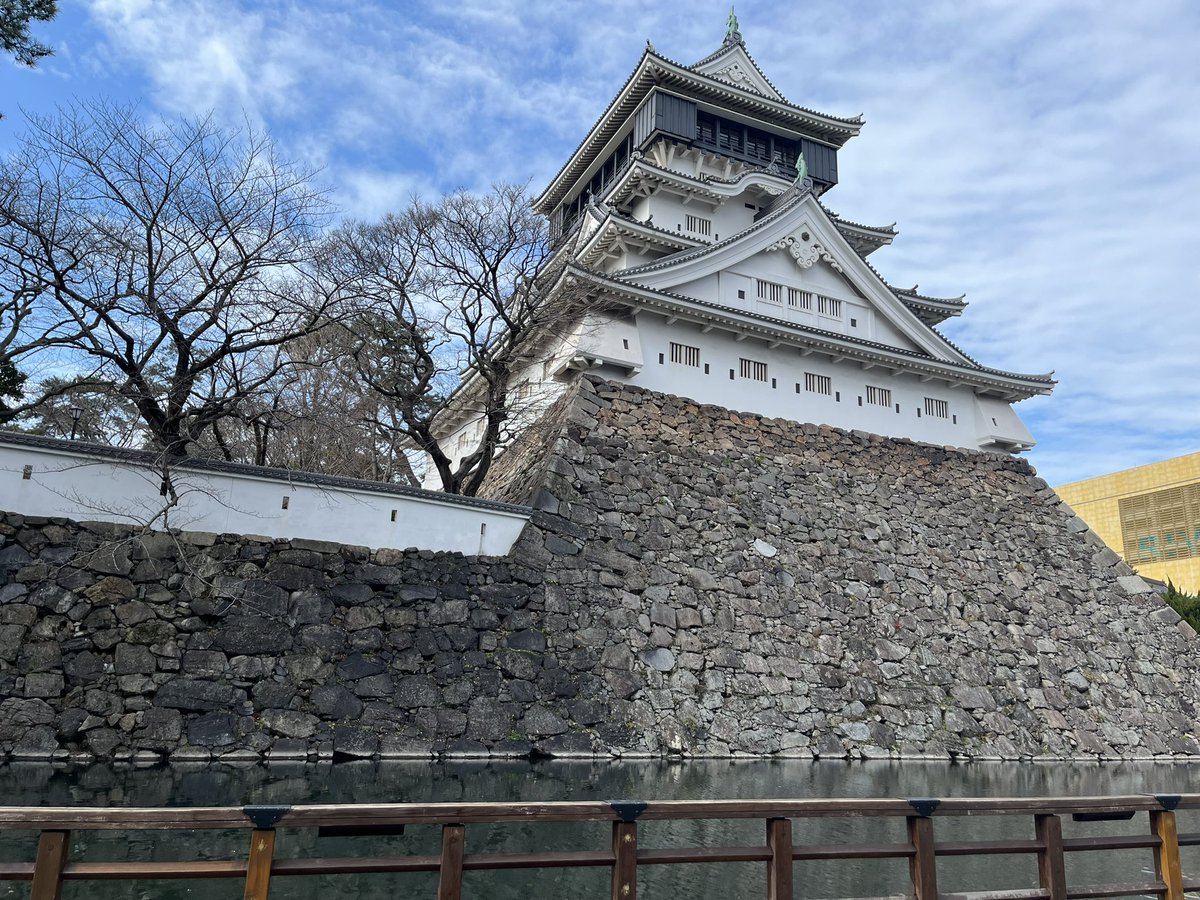 kanoon402's tweet photo. 博多から新幹線で小倉城→門司港で羽橋とかレトロかわいい港をみて
門司港からフェリー旅🚢💨
明石海峡大橋をくぐって大阪入り😉
めっちゃ移動した！！ https://t.co/0noLtyB9fx