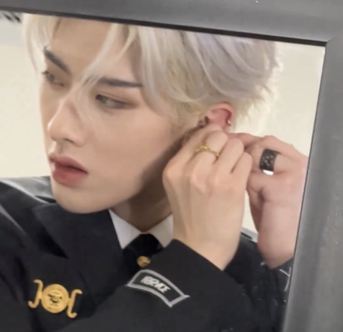 this is just crazy he’s too pretty