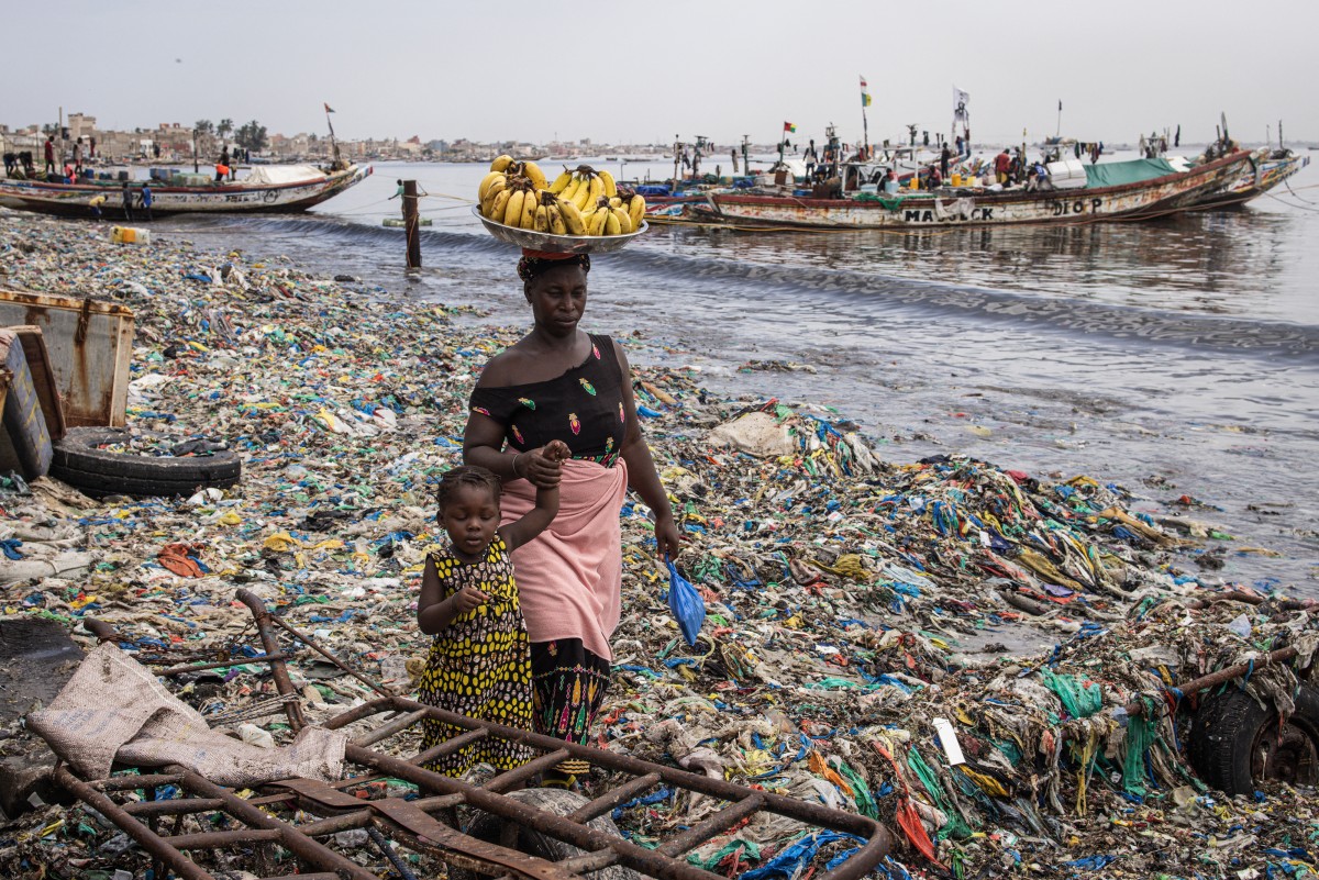 AJEnglish's tweet photo. Senegal’s Hann Bay, a tourist paradise turned industrial sewer — in pictures. 

🔗: https://t.co/ME4GRNEv3m https://t.co/FJl2qRNJll