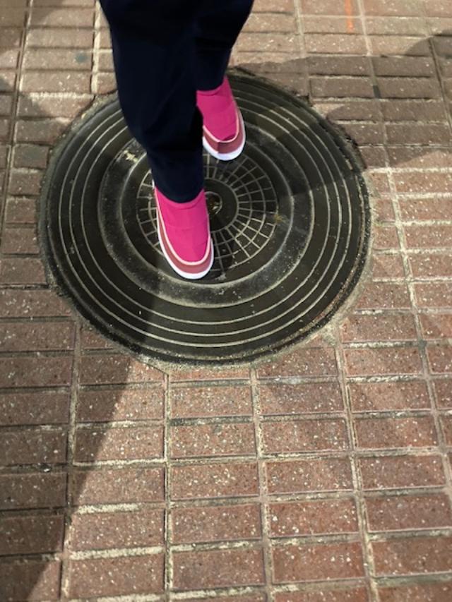 oliviaislouis's tweet photo. 3-2-1... 🚧🚧🚧Step by Step 🚧🚧🚧 https://t.co/JTHXALd4XW