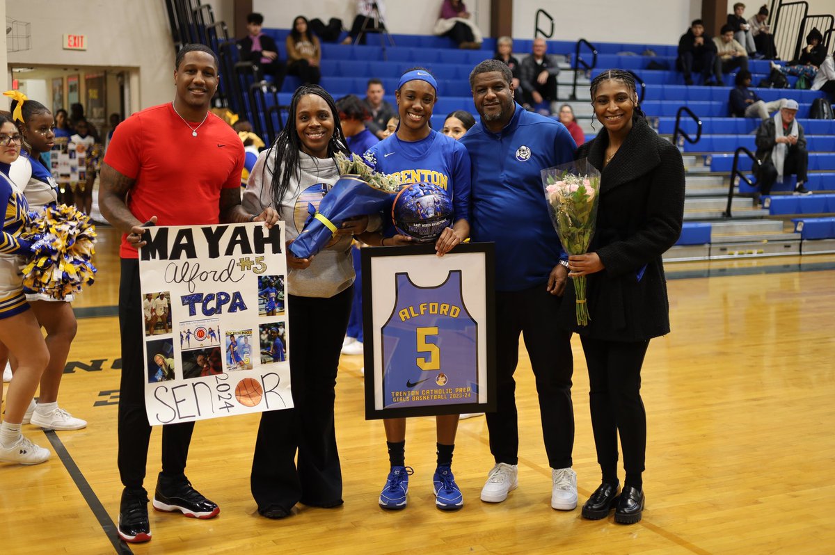 TC_GIRLSBBALL's tweet photo. Team win on Senior Night to advance to 10-3 on the season ! THANK YOU TO OUR FAB 4 and their families for all they have done for our program . @SaniyahSpell @KaylaO_NYC @Cianni_Thompson @mayahalford_5 . #marathonnotsprint https://t.co/QnZqUBKSBQ