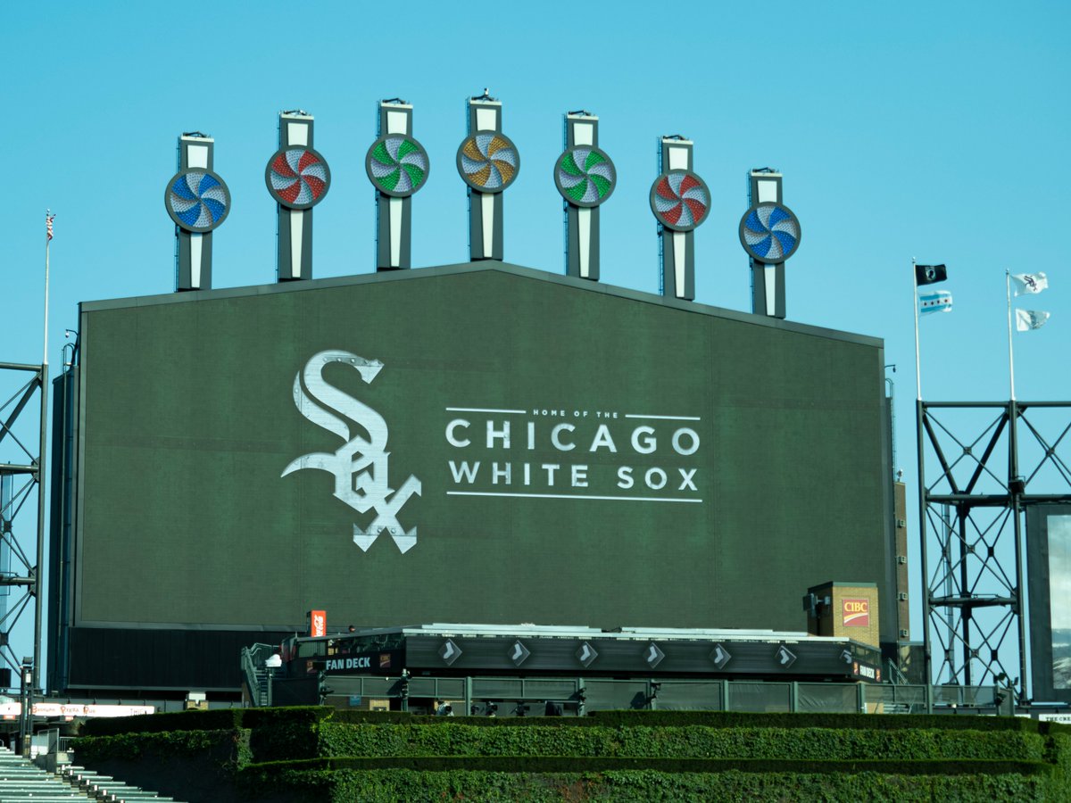 MLBONFOX's tweet photo. The White Sox are reportedly in "serious talks" about building a new ballpark in Chicago's South Loop, per @Suntimes https://t.co/oyl6LpdBxA