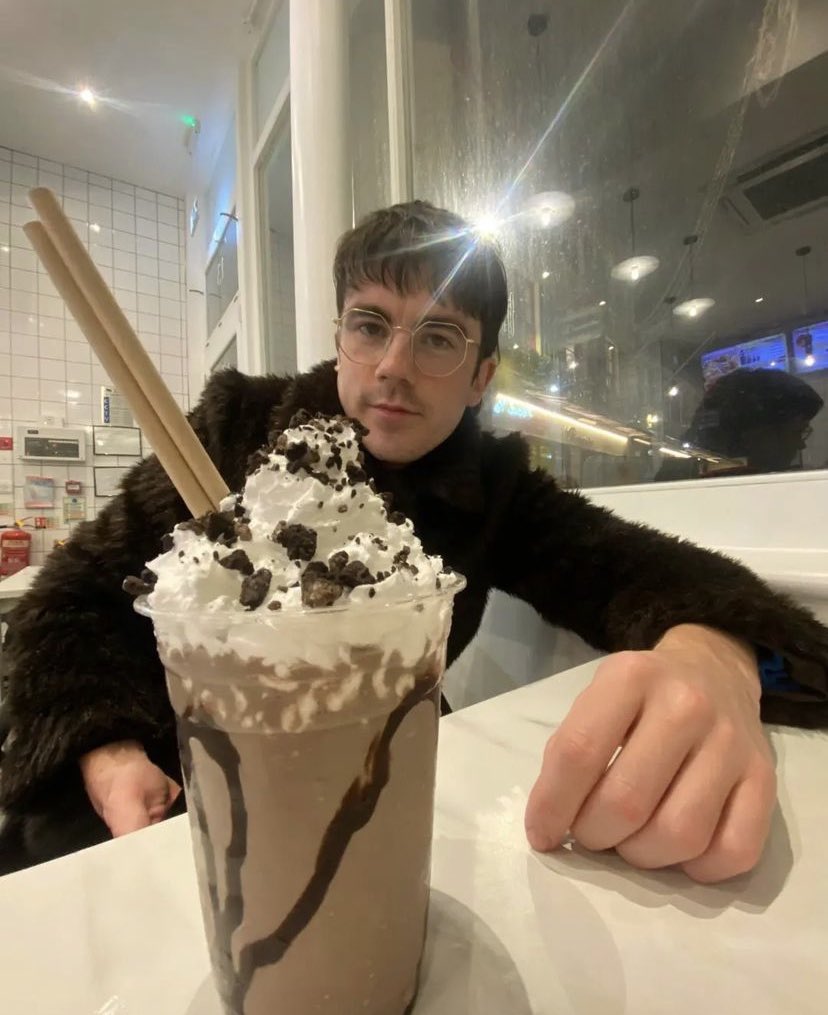 wormeatenheart's tweet photo. he thinks everything a fucking game https://t.co/J0Jz64uu8t