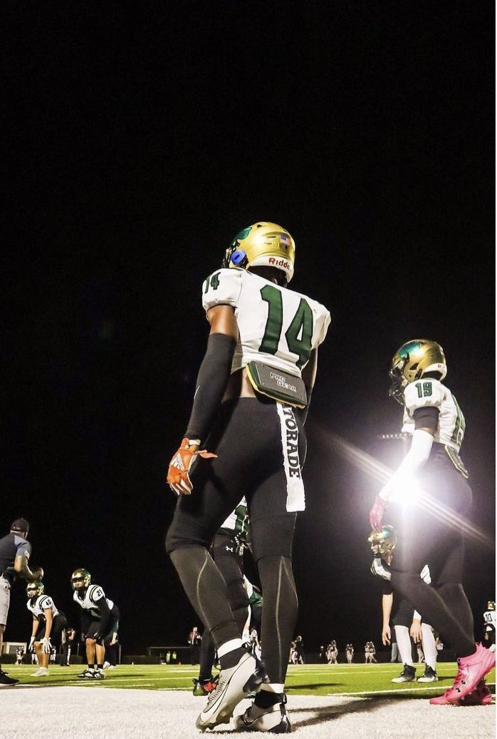 Still not committed anywhere I’m a 2x all state safety/nickel I helped my team back to states 2x. My recruitment is 100% open and if you take a chance on me you’ll be getting nothing but the best version of me hudl.com/profile/150597…