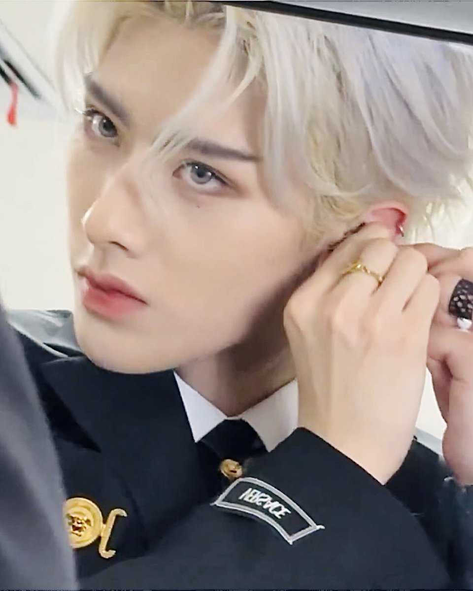he has the prettiest face