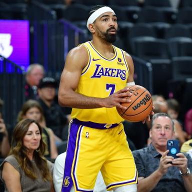 Lakers Lead tweet media